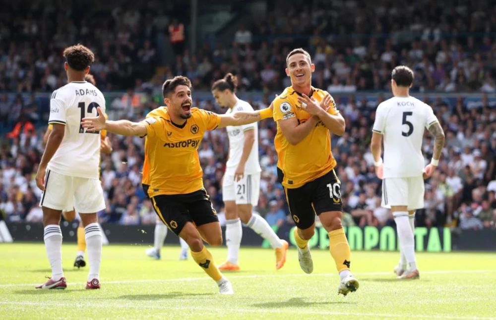  阿沃尼伊单骑闯关成功，伯恩茅斯客场爆冷击败热刺